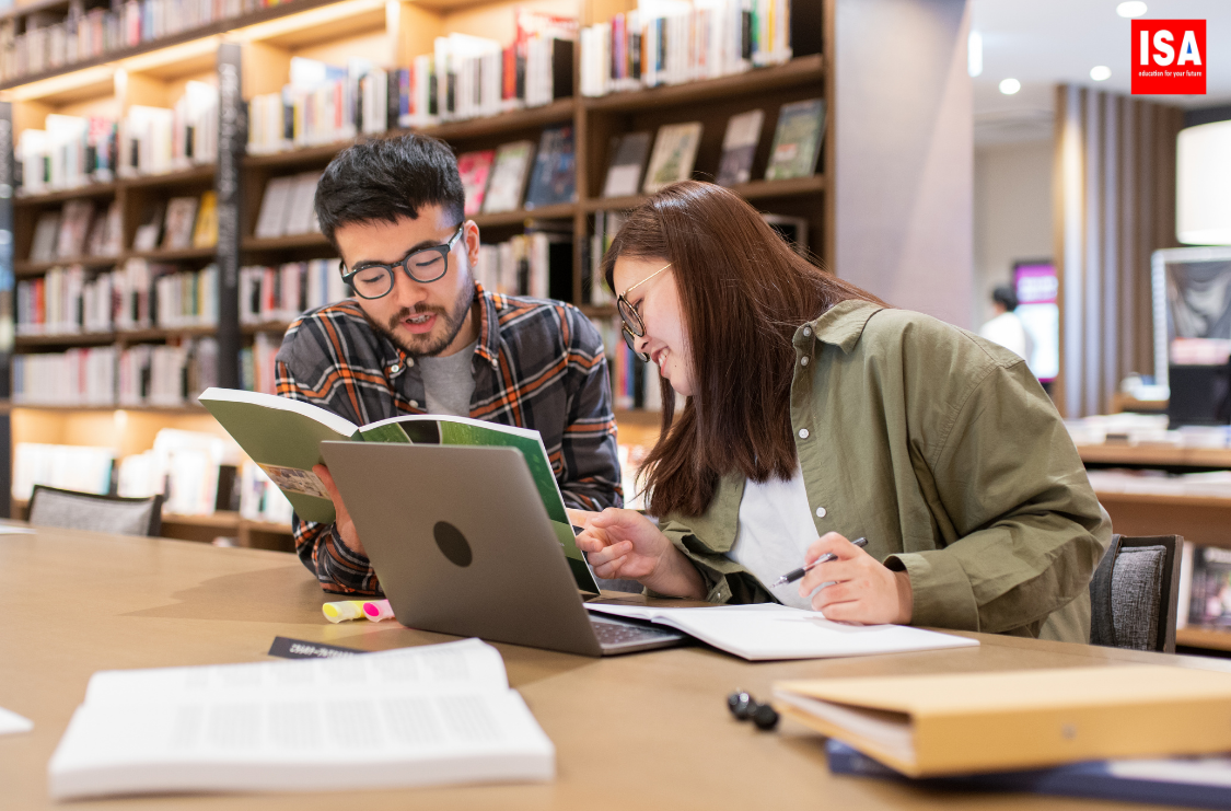 Tiêu chuẩn IELTS để đi du học và những khác biệt ít người để ý